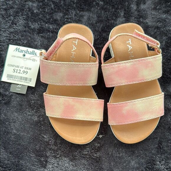 Tahari Other - Tahari Pink Sandals